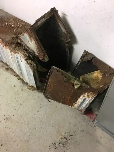 Les gaines de ventilation de piscine sont souvent soumises à rude épreuve